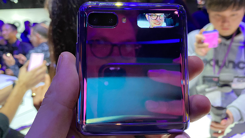 Điện thoại Samsung Galaxy Z Flip | Trải nghiệm selfie