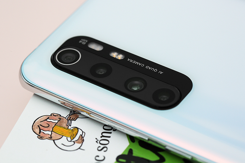 Điện thoại Xiaomi Mi Note 10 Lite | Cụm 4 camera MP ấn tượng
