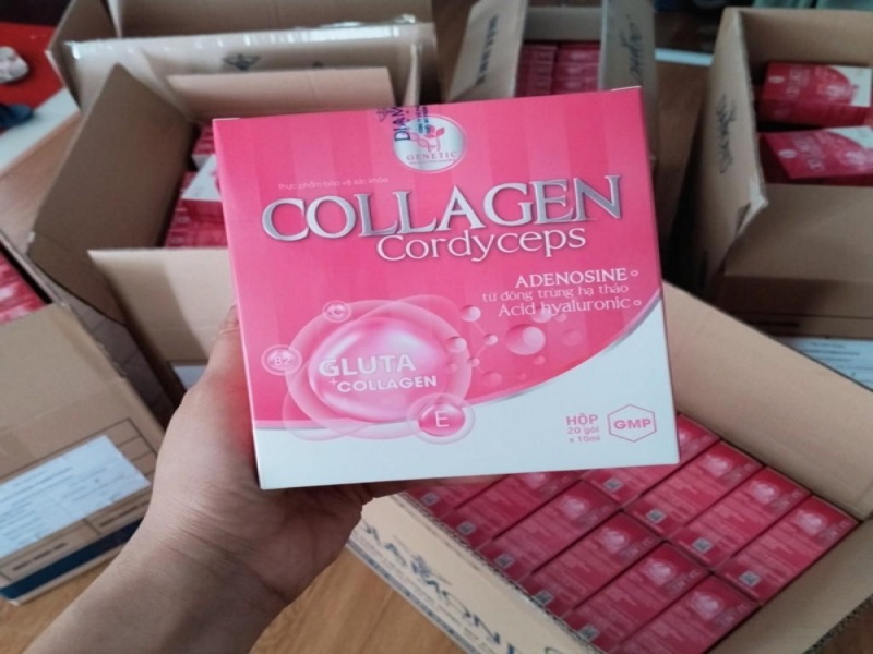 Collagen nước dễ dàng khi sử dụng và tiện lợi khi mang theo bên mình